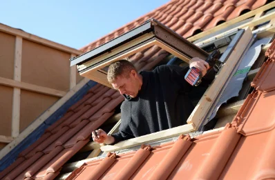 Pose de fenêtres de toit Velux aux Fessey